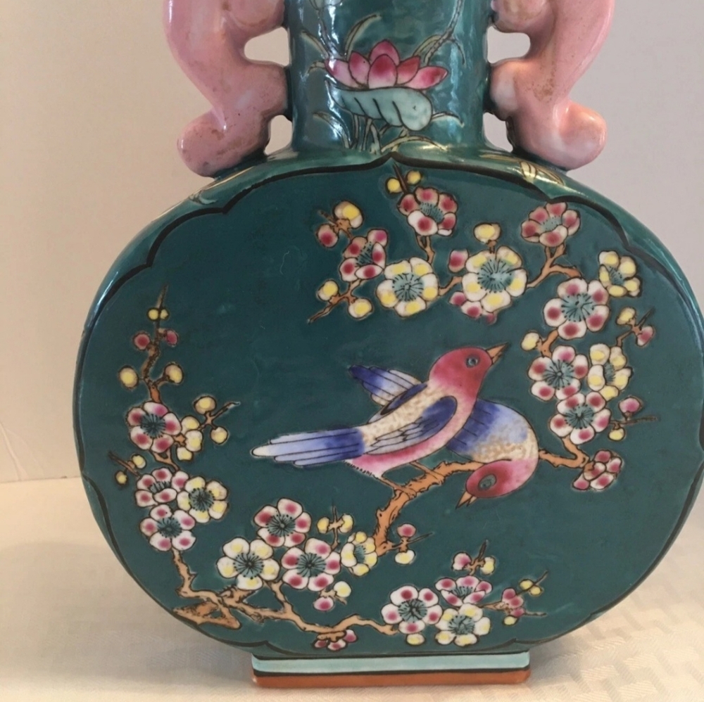 Beautiful Oriental Vase Numbered